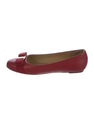 Pre-owned Ferragamo Leather Bow Accents Ballet Flats In Red