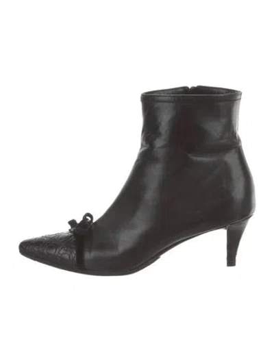 Pre-owned Ferragamo Leather Bow Accents Boots In Black