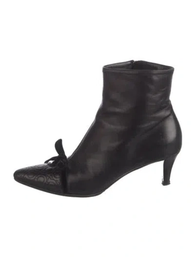 Pre-owned Ferragamo Leather Bow Accents Boots In Black