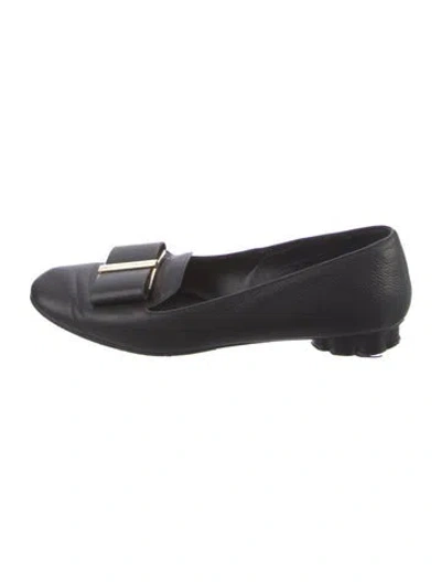 Pre-owned Ferragamo Leather Bow Accents Loafers In Black