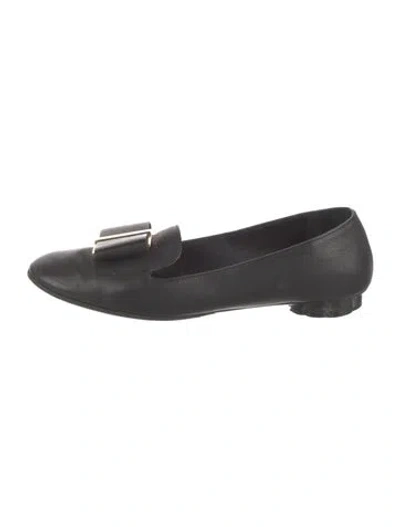 Pre-owned Ferragamo Leather Bow Accents Loafers In Black