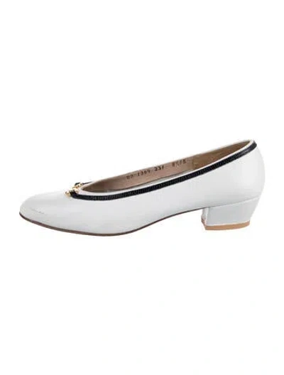 Pre-owned Ferragamo Leather Bow Accents Pumps In White
