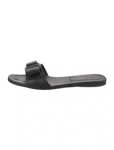 Pre-owned Ferragamo Leather Bow Accents Slides In Black