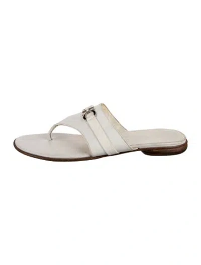 Pre-owned Ferragamo Leather Chain-link Accents Flip Flops In White