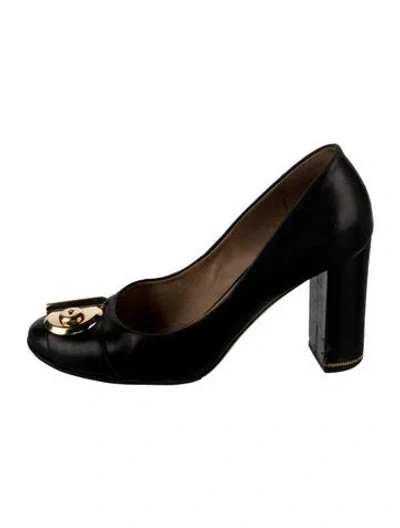 Pre-owned Ferragamo Leather Chain-link Accents Pumps In Black