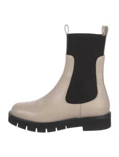 Pre-owned Ferragamo Leather Chelsea Boots