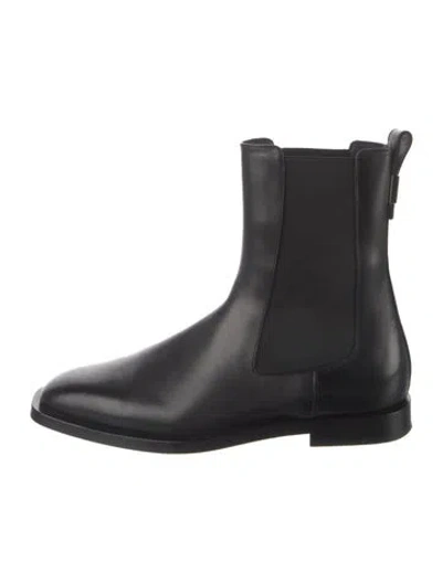 Pre-owned Ferragamo Leather Chelsea Boots In Black