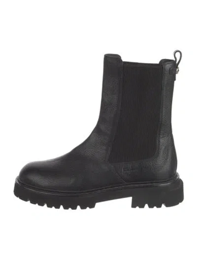 Pre-owned Ferragamo Leather Chelsea Boots In Black
