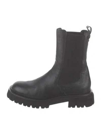 Pre-owned Ferragamo Leather Chelsea Boots In Black