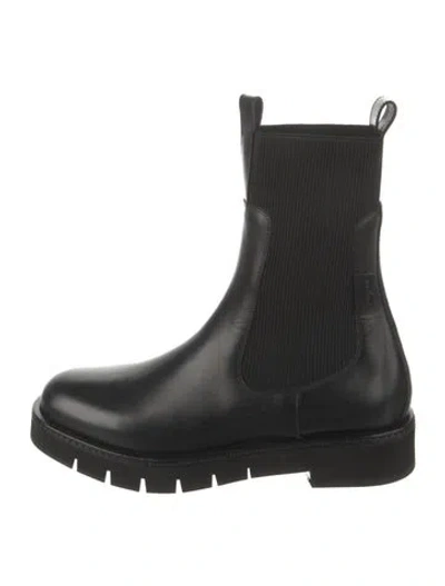 Pre-owned Ferragamo Leather Chelsea Boots In Black