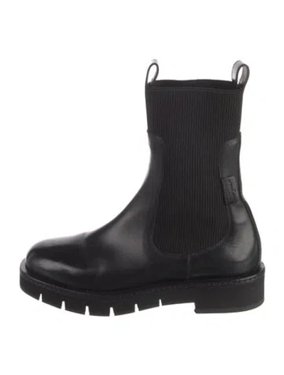 Pre-owned Ferragamo Leather Chelsea Boots In Black