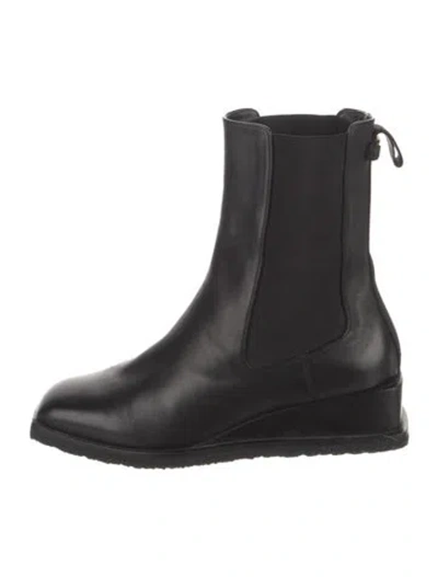 Pre-owned Ferragamo Leather Chelsea Boots In Black