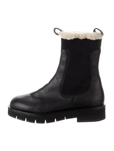 Pre-owned Ferragamo Leather Chelsea Boots In Black