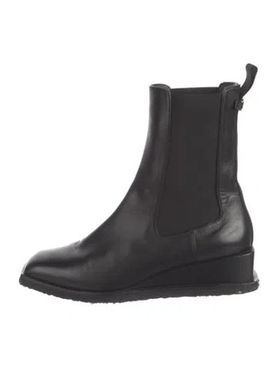 Pre-owned Ferragamo Leather Chelsea Boots In Black