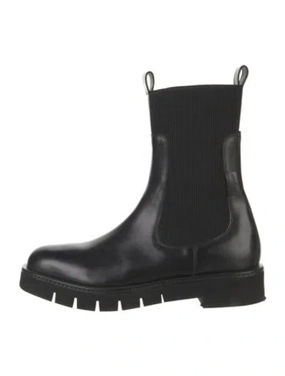 Pre-owned Ferragamo Leather Chelsea Boots In Black