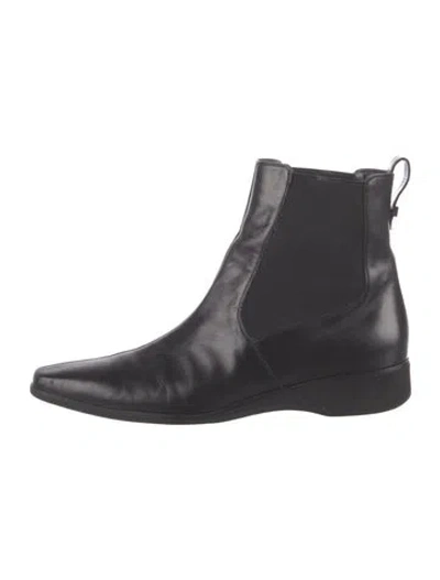 Pre-owned Ferragamo Leather Chelsea Boots In Black
