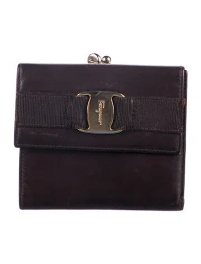 Pre-owned Ferragamo Leather Compact Wallet In Brown