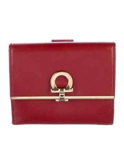 Pre-owned Ferragamo Leather Compact Wallet In Red