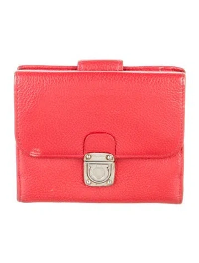 Pre-owned Ferragamo Leather Compact Wallet In Red