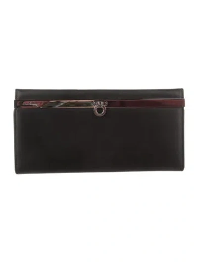 Pre-owned Ferragamo Leather Continental Wallet In Black