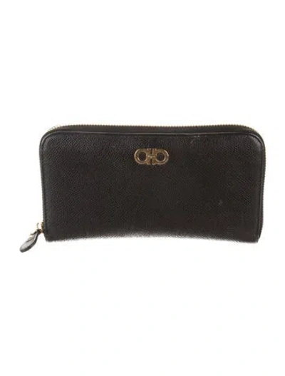 Pre-owned Ferragamo Leather Continental Wallet In Black