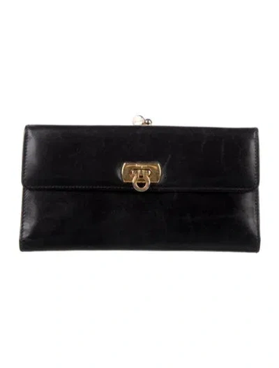 Pre-owned Ferragamo Leather Continental Wallet In Black
