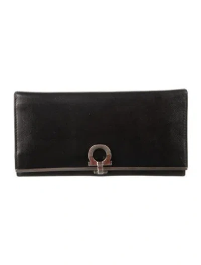 Pre-owned Ferragamo Leather Continental Wallet In Black