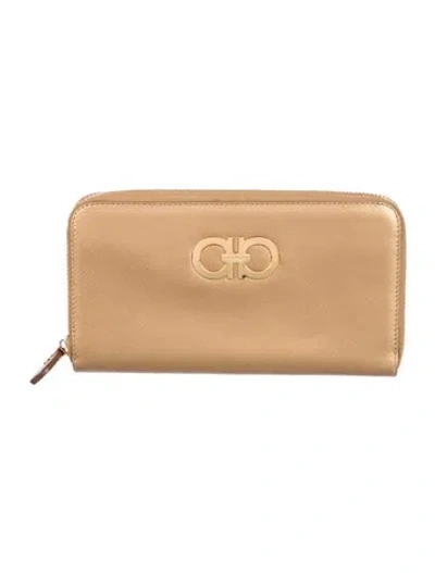 Pre-owned Ferragamo Leather Continental Wallet In Gold