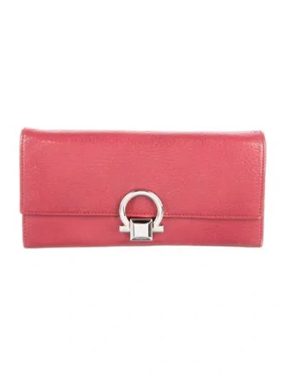 Pre-owned Ferragamo Leather Continental Wallet In Red