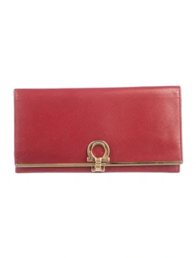 Pre-owned Ferragamo Leather Continental Wallet In Red