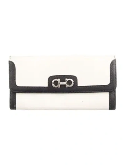 Pre-owned Ferragamo Leather Continental Wallet In White