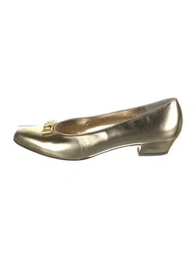 Pre-owned Ferragamo Leather Crystal Embellishments Pumps