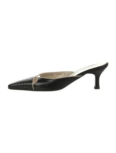 Pre-owned Ferragamo Leather Cutout Accent Mules In Black