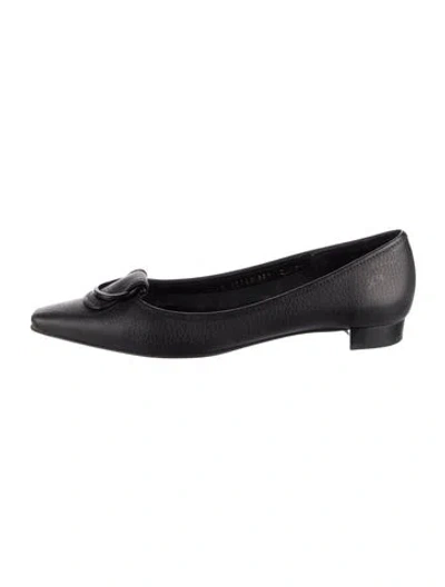 Pre-owned Ferragamo Leather Flats In Black