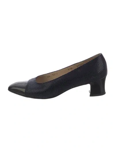 Pre-owned Ferragamo Leather Flats In Blue
