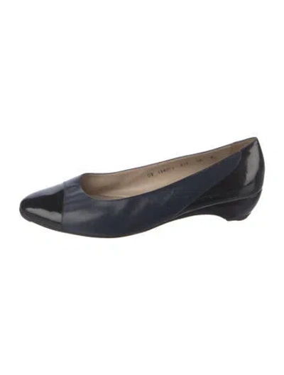 Pre-owned Ferragamo Leather Flats In Multi