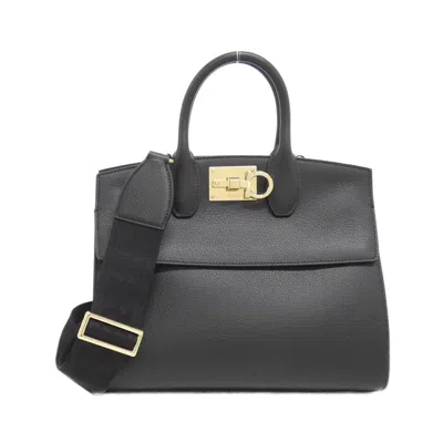 Pre-owned Ferragamo Leather Handbag Pouch () In Black