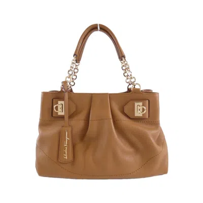 Pre-owned Ferragamo Leather Handbag () In Gold