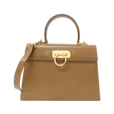 Pre-owned Ferragamo Leather Handbag () In Gold