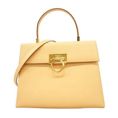 Pre-owned Ferragamo Leather Handbag () In White