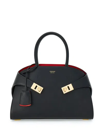 FERRAGAMO LEATHER HUG TH S STRUCTURED SHOULDER BAG