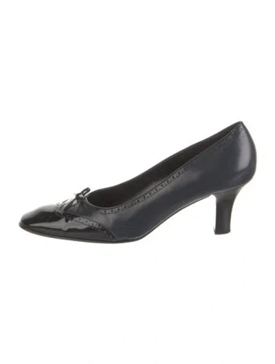 Pre-owned Ferragamo Leather Lasercut Accents Pumps In Black