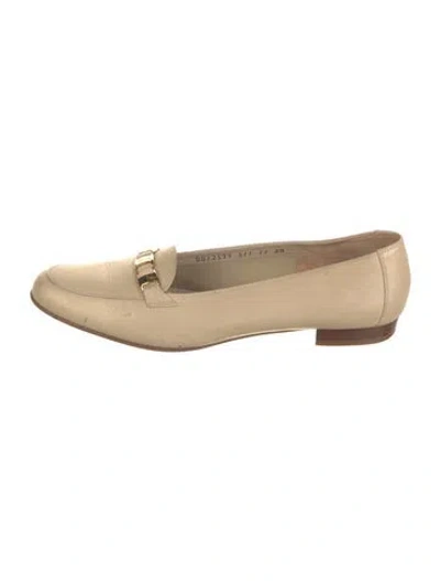 Pre-owned Ferragamo Leather Loafers In Neutral