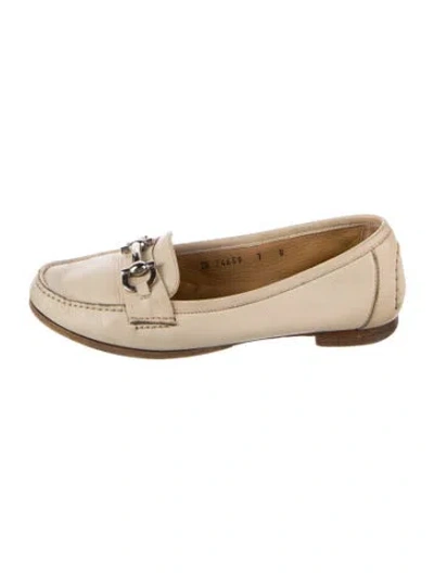 Pre-owned Ferragamo Leather Loafers In Neutrals