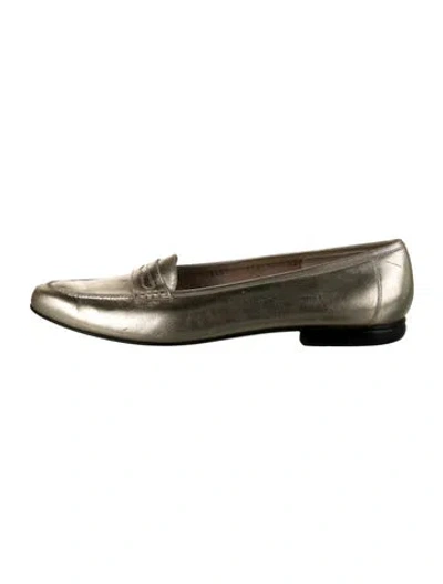 Pre-owned Ferragamo Leather Loafers In White
