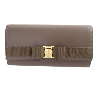 Pre-owned Ferragamo Leather Long Wallet (bi-fold) () In Gray