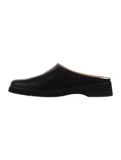 Pre-owned Ferragamo Leather Mules In Black