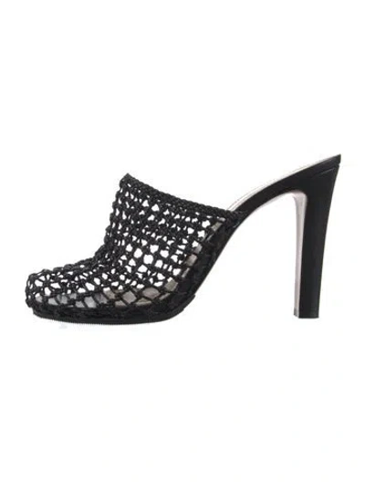 Pre-owned Ferragamo Leather Mules In Black