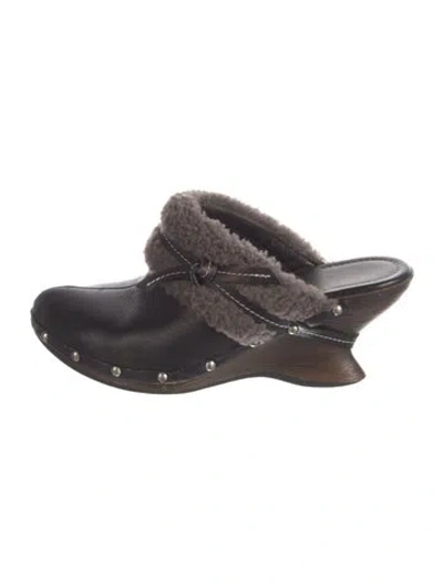 Pre-owned Ferragamo Leather Mules In Brown
