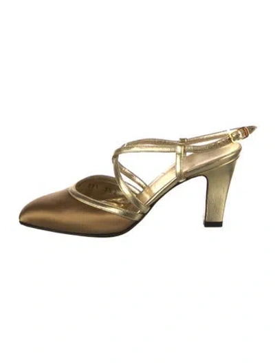 Pre-owned Ferragamo Leather Mules In Gold